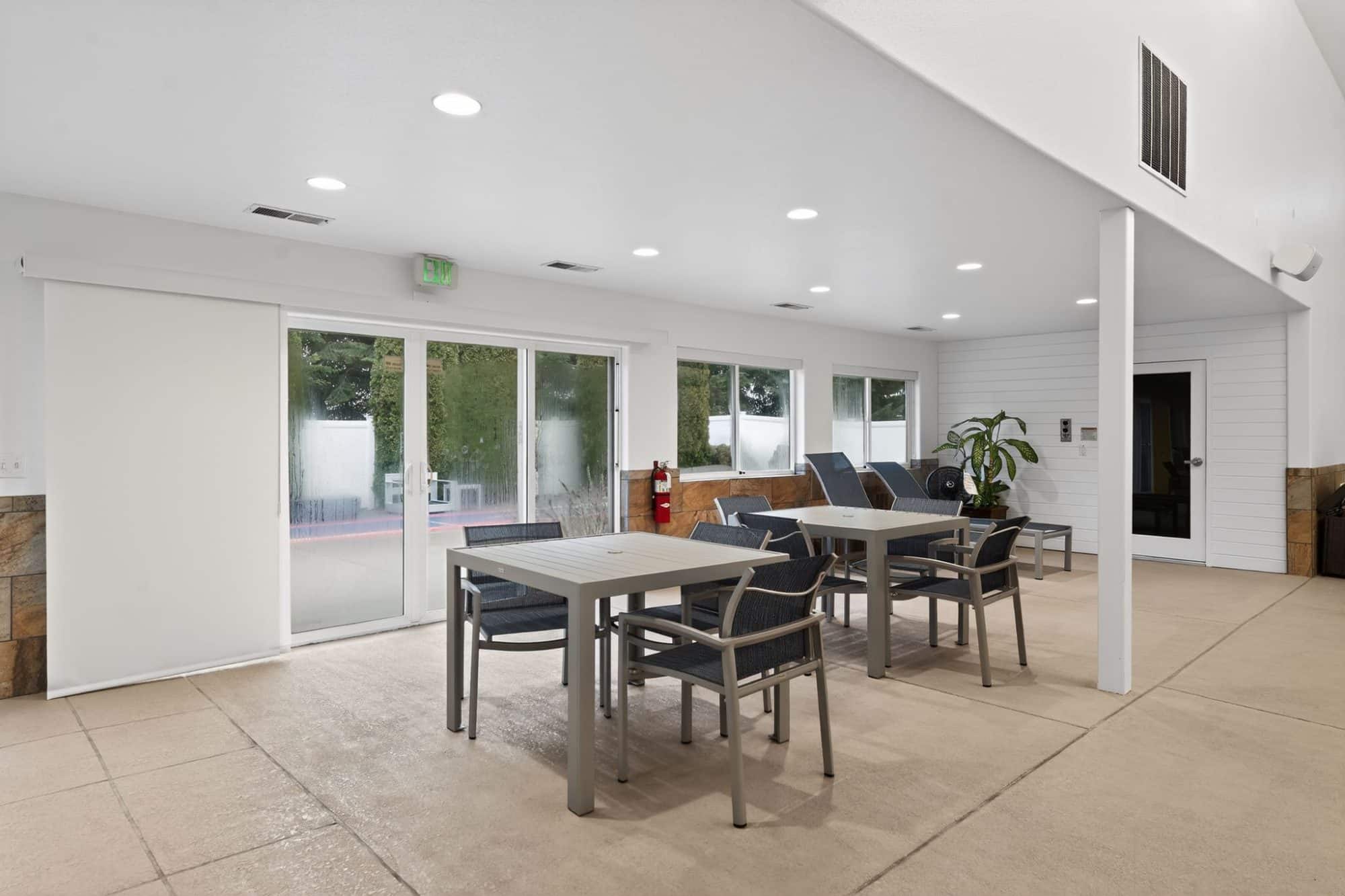 44_8580_w_yosemite_st_rathdrum_id_83858-dining_room-dsc08657